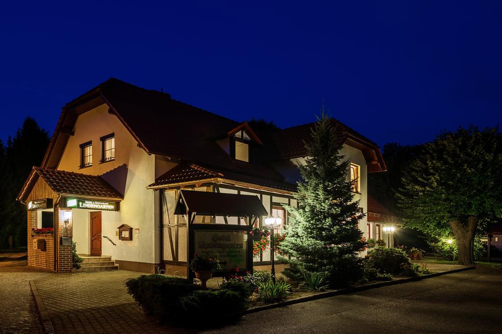 Hotel & Restaurant Lindengarten 뤼벤 외부 사진