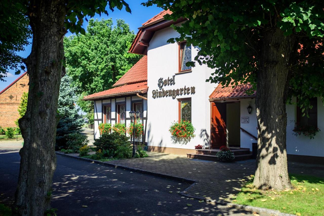 Hotel & Restaurant Lindengarten 뤼벤 외부 사진